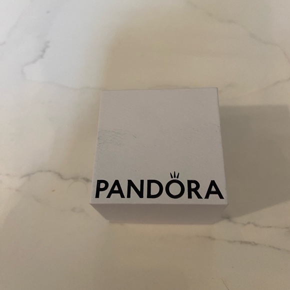 New in box Pandora 791189 St Silver Swan Embrace Animal Charm w/ 14k Gold Crown - Picture 3 of 3